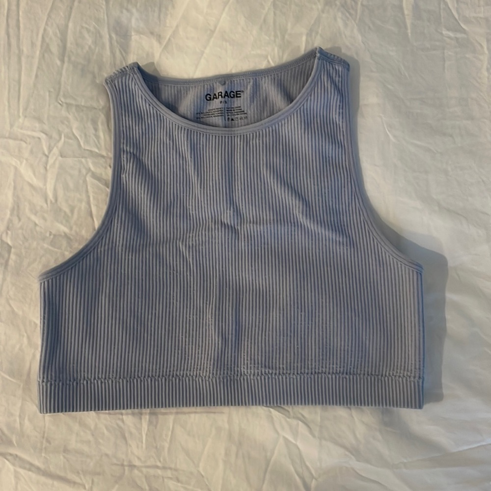 Garage seamless racer back crop top size small